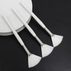 3pcs Practical Facial Brushes Fan Makeup Brushes Soft Portable Mask Brushes Cosmetic Tools for Women Ladies Girls - SHOWLU FASHION STORE