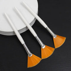 3pcs Practical Facial Brushes Fan Makeup Brushes Soft Portable Mask Brushes Cosmetic Tools for Women Ladies Girls - SHOWLU FASHION STORE