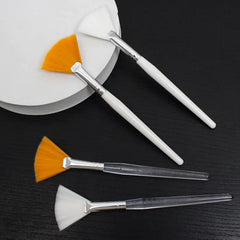 3pcs Practical Facial Brushes Fan Makeup Brushes Soft Portable Mask Brushes Cosmetic Tools for Women Ladies Girls - SHOWLU FASHION STORE