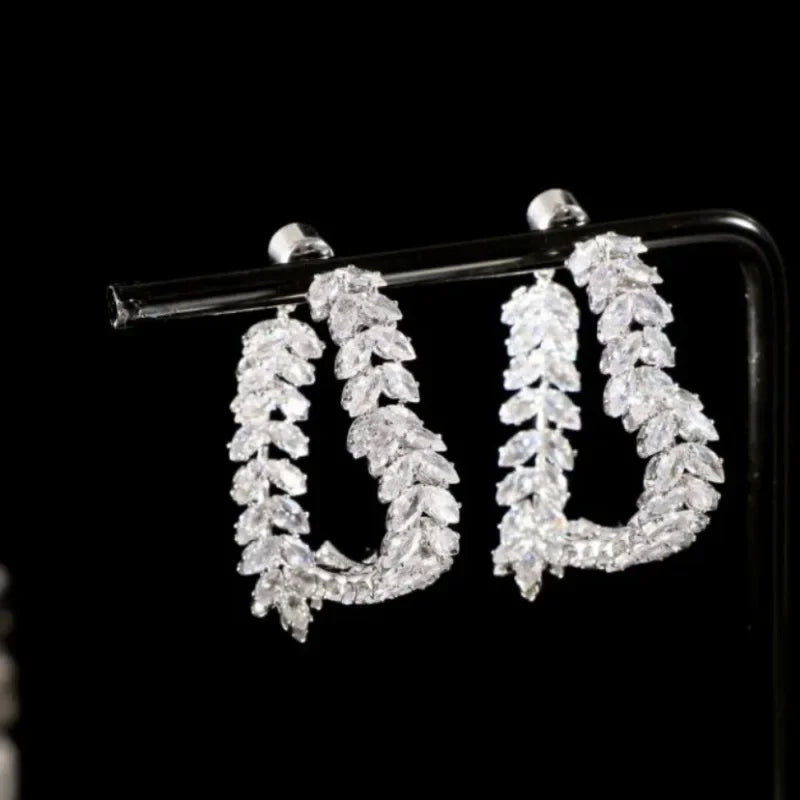Korean Style Light Luxury Heavy Industry Love Niche Design Full of Zircon Leaves High-end Earrings for Women Jewelry. SHOWLU FASHION STORE
