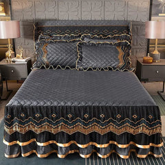 AI WINSURE - European Lace Velvet Bedspreads Quilted, King Size, Luxury, Retro Soft Bedskirt Set, with 2 Pillow Shams, Queen - SHOWLU FASHION STORE