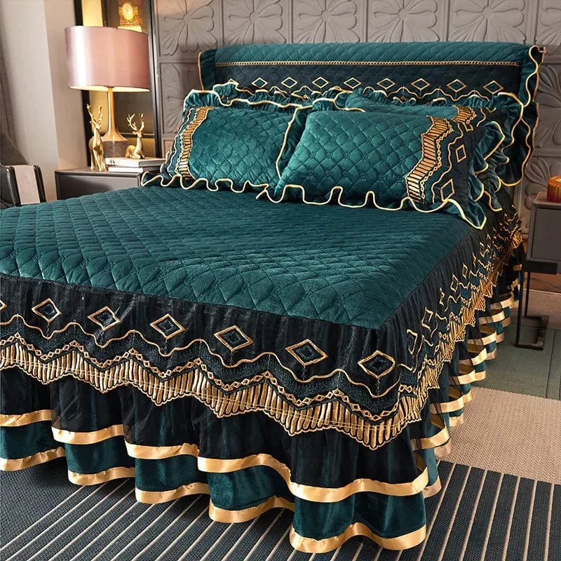 AI WINSURE - European Lace Velvet Bedspreads Quilted, King Size, Luxury, Retro Soft Bedskirt Set, with 2 Pillow Shams, Queen - SHOWLU FASHION STORE