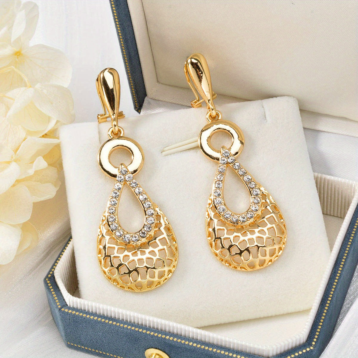 Middle Eastern Fashion Retro Men's and Women's Copper Jewelry Set Unique Curved Hollow Y-shaped Glitter Necklace + Bracelet + Earrings + Ring Suitable for Ramadan Gift SHOWLU FASHION STORE