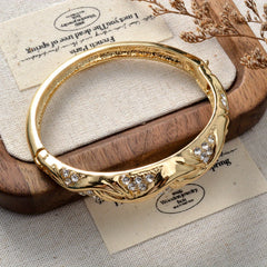 One set of exquisite retro leaf jewelry for men and women, shining synthetic Zirconia jewelry four-piece set, suitable for wedding parties, banquets, Valentine's Day holiday jewelry gifts SHOWLU FASHION STORE