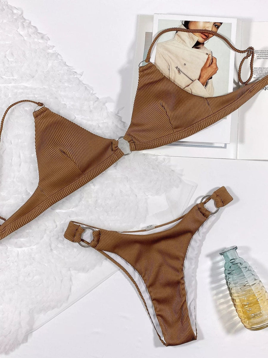 Chic Triangle Split Swimsuit - SHOWLU FASHION STORE