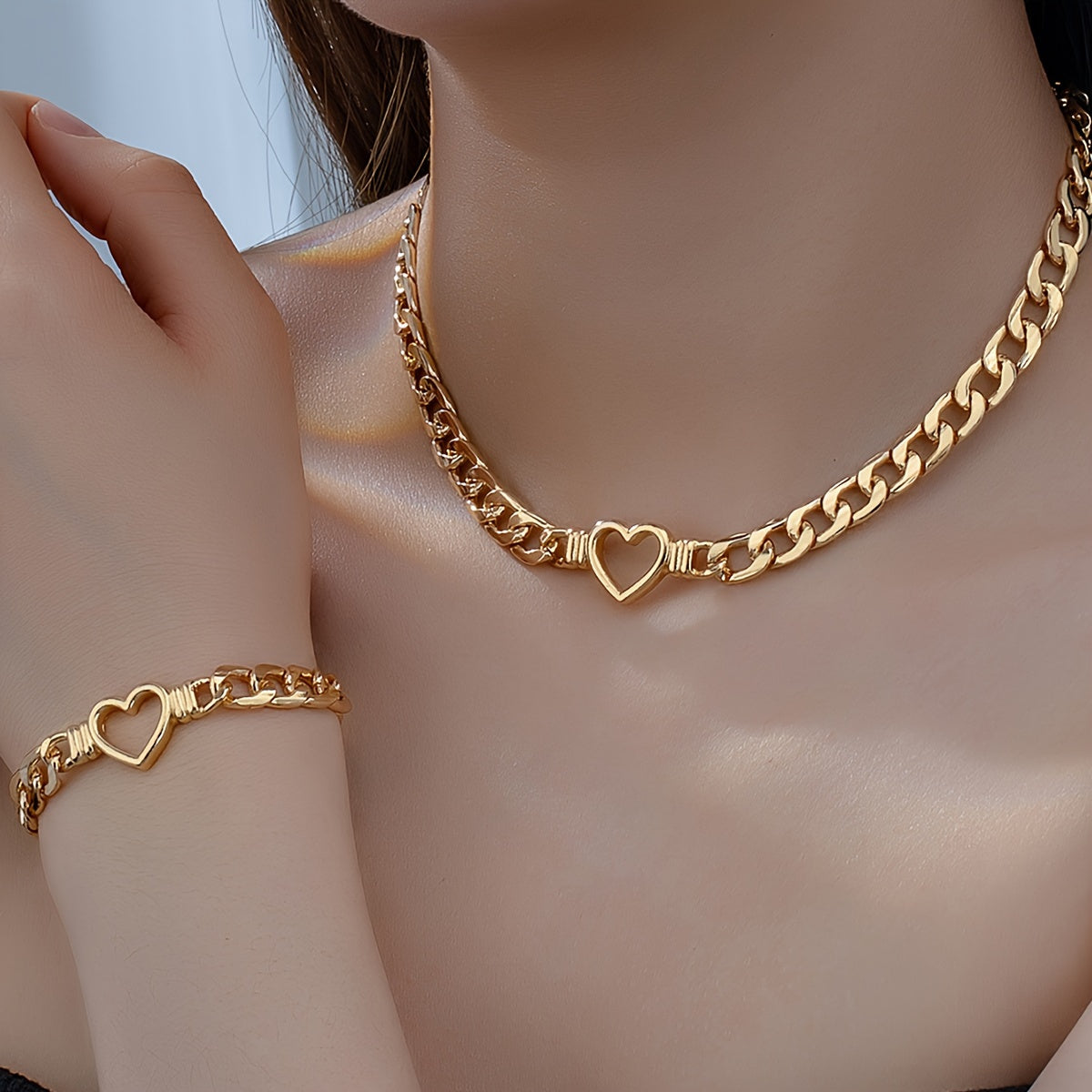 [Durable Build] Elegant Golden-Tone Heart Cutout Choker Necklace and Bracelet Set for Women - Zinc Alloy, Perfect for Daily Wear or Parties SHOWLU FASHION STORE