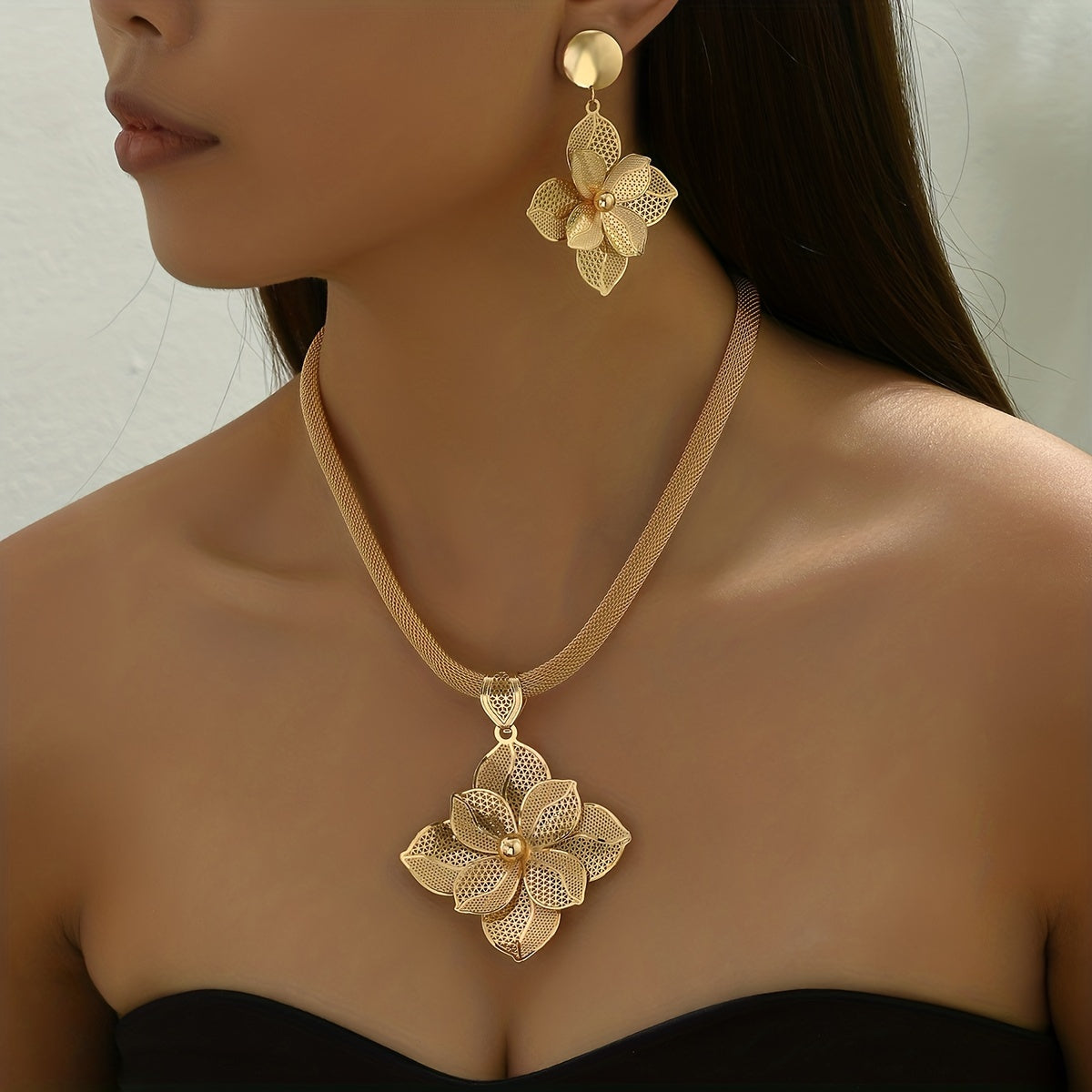 3pcs Elegant Golden Floral Jewelry Set - Luxurious Classic Style Necklace and Earrings with Textured Flower Design, Ideal for Weddings & Banquets, Vintage Jewelry SHOWLU FASHION STORE