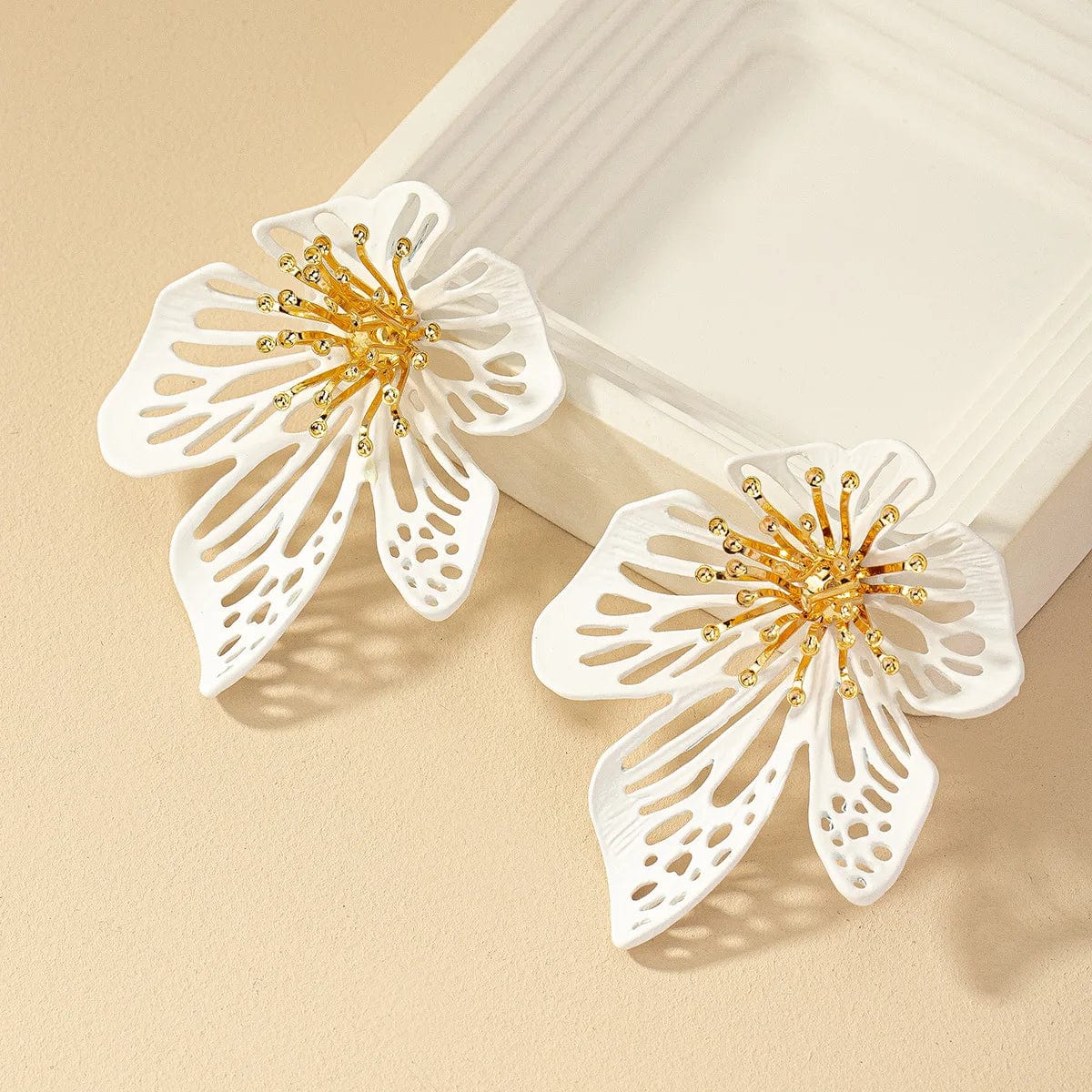 Fashionable Exaggerated Luxury White Flower Earrings for Women Jewelry Accessories Ball Party Dress Dangle Earrings - SHOWLU FASHION STORE