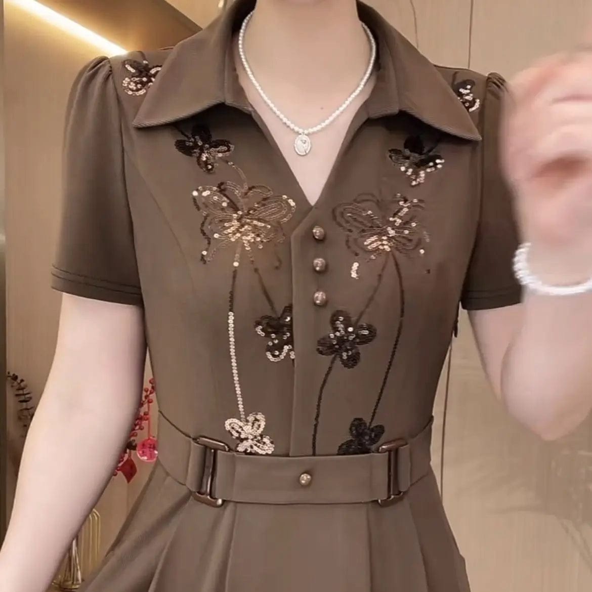Short - sleeved dress female summer 2024 new fashion temperament slim loose waist design sense sequined long skirt. - SHOWLU FASHION STORE